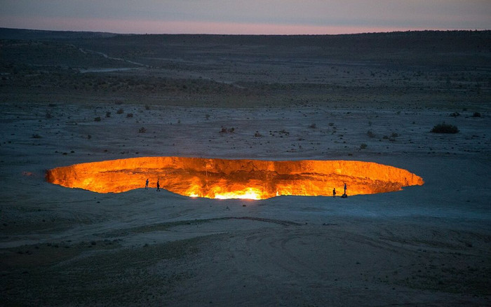 7 nơi được cho là lối vào địa ngục ảnh 1 "Cổng địa ngục", Derweze, Turkmenistan