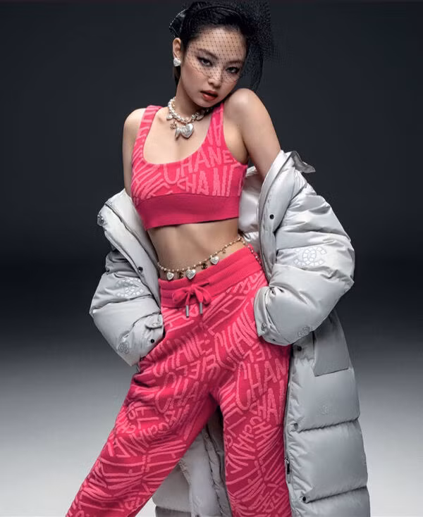 idol nữ đụng trang phục Jennie