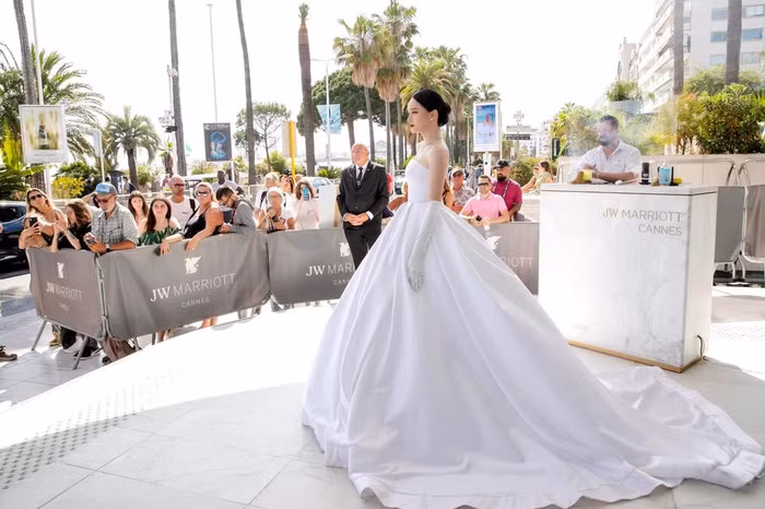 Các nữ nghệ sĩ Việt đến Cannes: Tỏa sáng không kém sao Hollywood ảnh 1