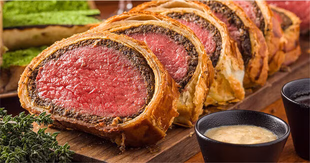 Bò cuộn đút lò Wellington - Vua của các bữa tiệc sang trọng ở Châu Âu-2