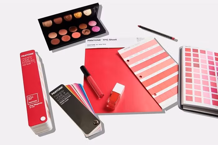 sắc màu năm 2023 Viva Magenta