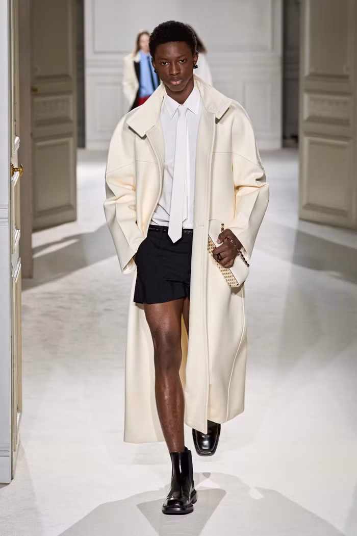 BST Valentino Thu Đông 2023