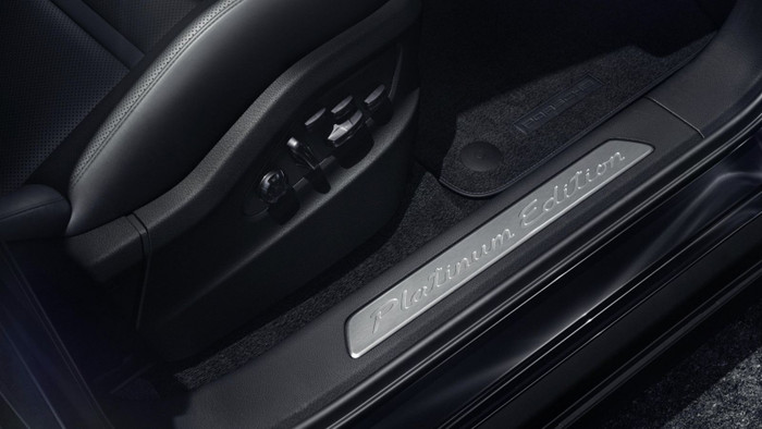 Porsche Cayenne phiên bản đặc biệt Platinum Edition giá từ 79.000 USD ảnh 5