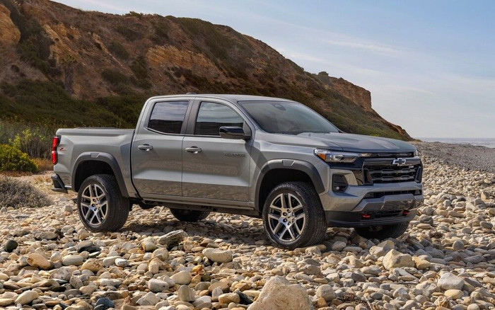 Chevrolet Colorado 2023 chính thức ra mắt với thiết kế tương đồng Silverado