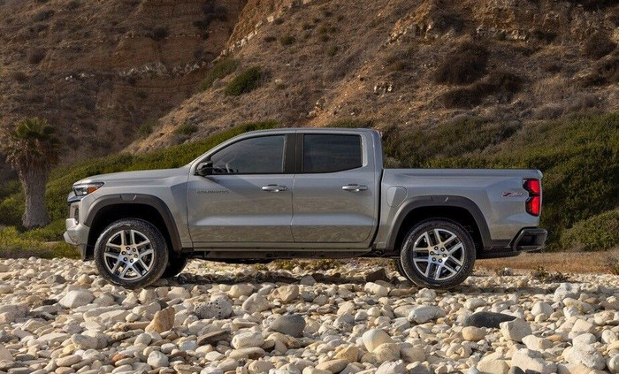 Chevrolet Colorado 2023 chính thức ra mắt với thiết kế tương đồng Silverado ảnh 2