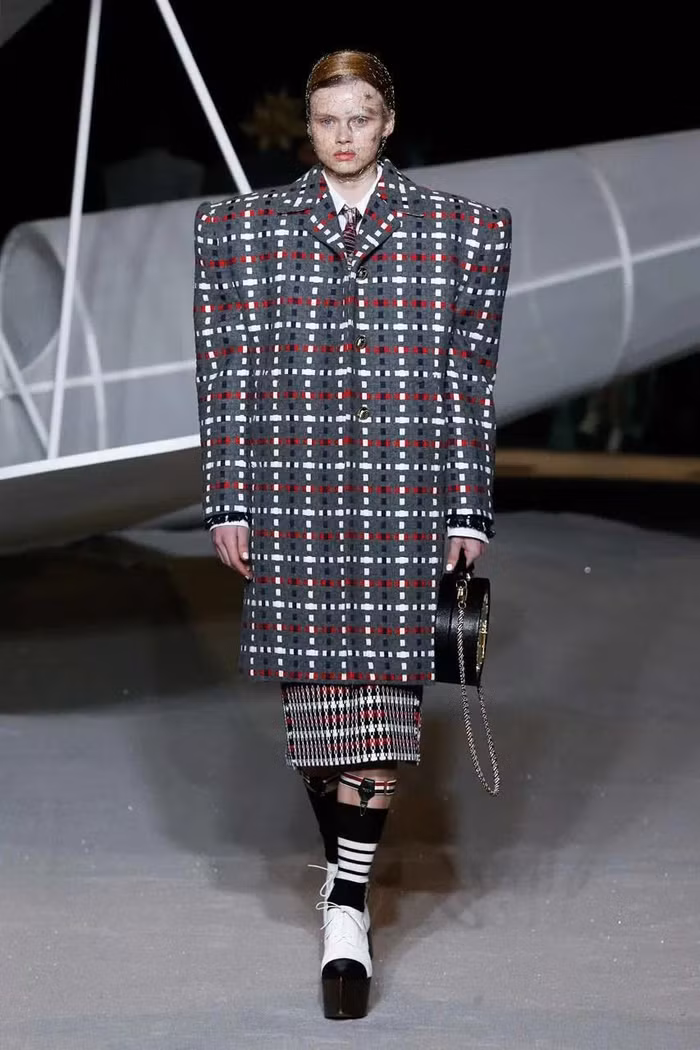BST Thom Browne Thu Đông 23