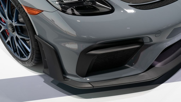 Porsche 718 Cayman GT4 RS ra mắt với cấu hình mạnh mẽ ảnh 1