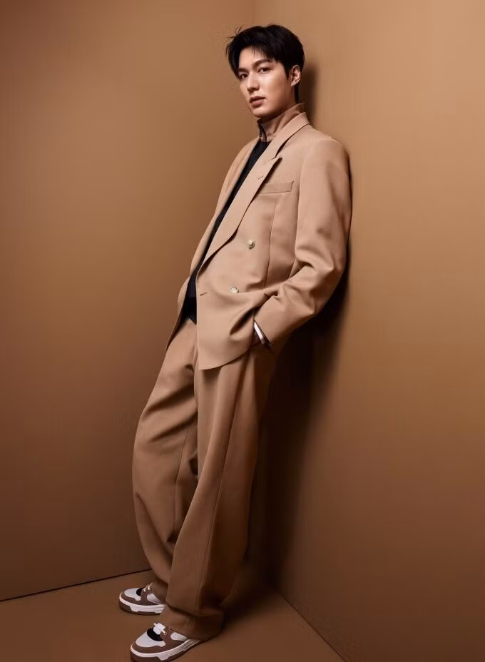 SR23-BOSS-Global-Campaign-Lee-3046-9812-1677223136.jpg?w=680&h=0&q=100&dpr=1&fit=crop&s=1jewPyP8BR3oysQn0jFjZA