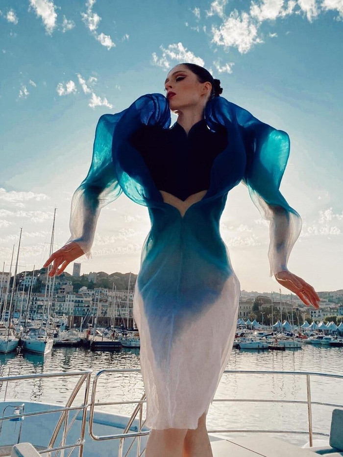 Triển lãm thời trang đậm chất vị lai của Iris van Herpen tại Paris ảnh 3