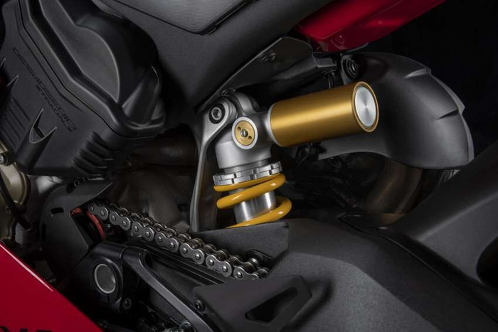 Ducati Panigale V4 2022 mạnh mẽ nhiều trang bị công nghệ hơn ảnh 9 Ducati Panigale V4 2022 mạnh mẽ nhiều trang bị công nghệ hơn ảnh 9