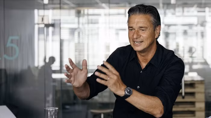 Porsche AG đầu tư cổ phần vào sản xuất vật liệu pin đổi mới ảnh 2