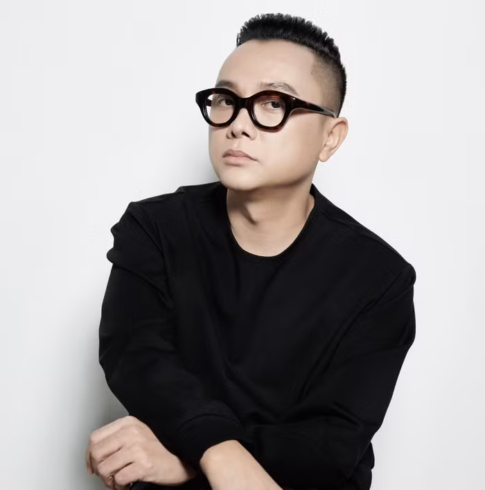 Nhà thiết kế Công Trí và những bộ cánh “mê hoặc” dàn sao quốc tế