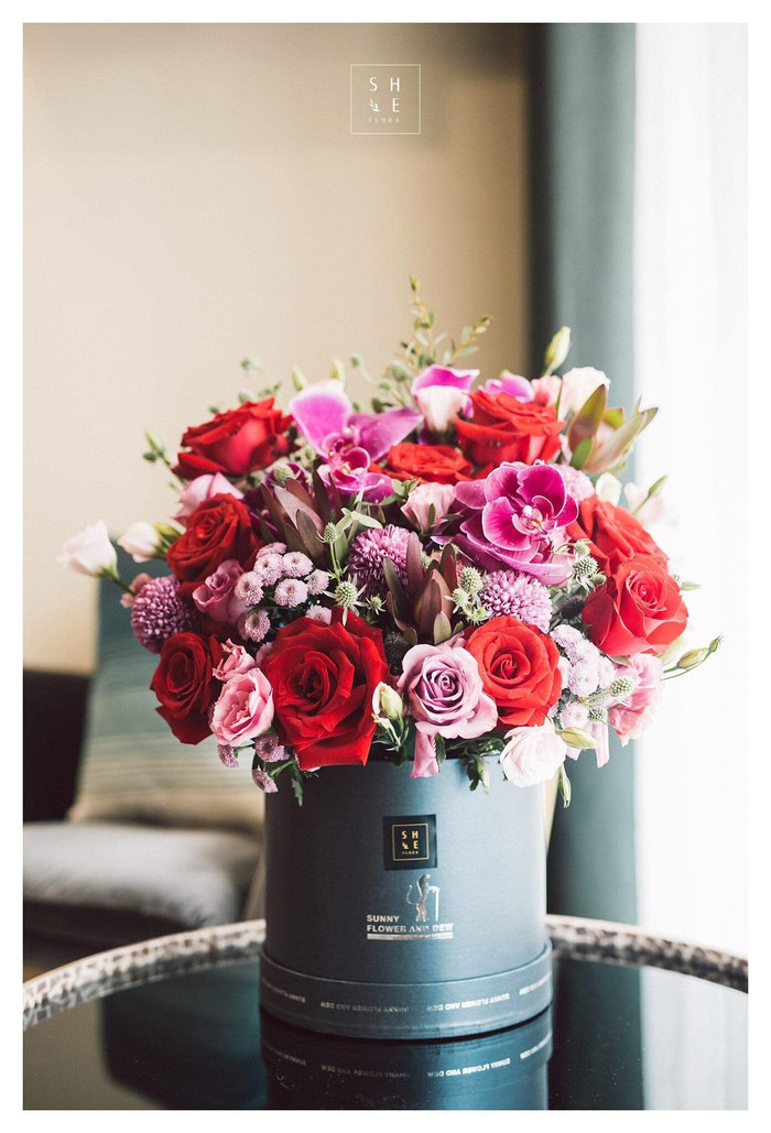 Điểm mặt 9 tiệm hoa tươi nhập khẩu nổi tiếng tại Hà Nội ảnh 10 121156660_642708426426679_1458546549027336407_n.jpg