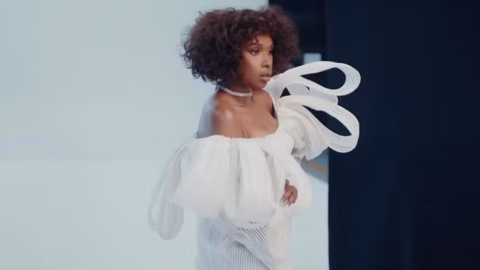 Jennifer Hudson diện trang phục của NTK Công Trí