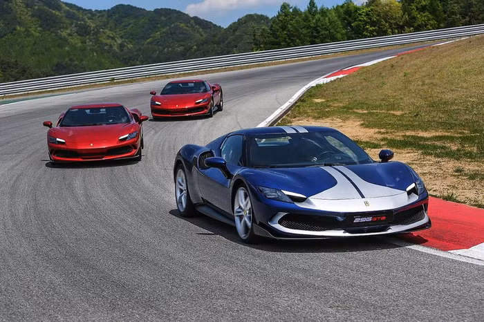 Chương trình lái thử “Esperienza Ferrari 296 GTB”: Mở ra kỷ nguyên mới ảnh 3 Chương trình lái thử “Esperienza Ferrari 296 GTB”: Mở ra kỷ nguyên mới ảnh 3