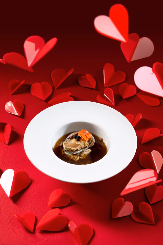 TheLog-1-5604-1676292213.jpg?w=680&h=0&q=100&dpr=1&fit=crop&s=YG08fuCDclaP_R4_Kj8Wjw