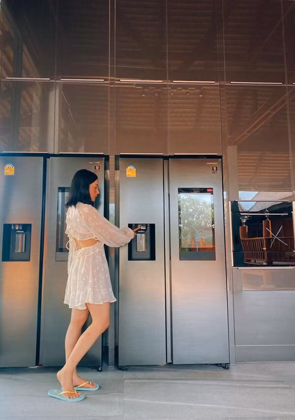 Căn bếp toát ra mùi tiền của Angela Chu