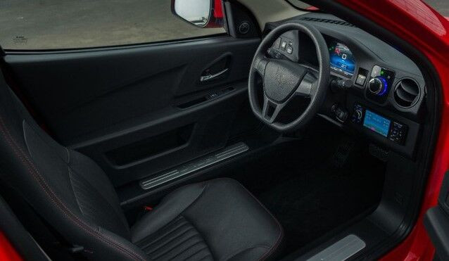 Xe điện 3 bánh, một chỗ ngồi, giá khởi điểm 18.500 USD ảnh 3 Xe điện 3 bánh, một chỗ ngồi, giá khởi điểm 18.500 USD ảnh 3