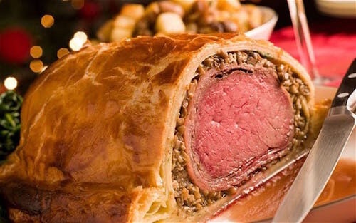 Bò cuộn đút lò Wellington - Vua của các bữa tiệc sang trọng ở Châu Âu