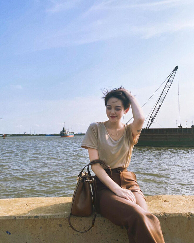 Top 5 Nhà Lên Đèn Em Lên Đồ: Cắt tóc tém, style chất hơn, up ảnh toàn cả trăm cả nghìn like ảnh 9