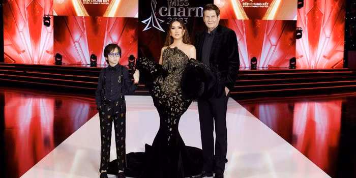 Nữ tỷ phú Mimi Morris chi cả tỷ vào thiết kế chung kết Miss Charm 2023