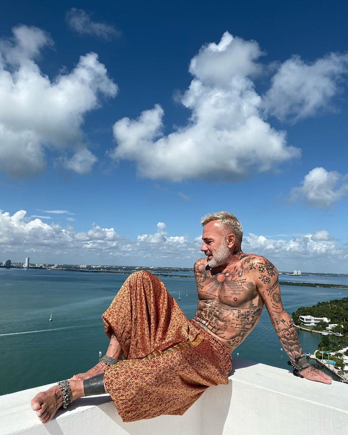 Triệu phú Gianluca Vacchi với khối tài sản 400 triệu đô cặp kè với ai? ảnh 4 Triệu phú Gianluca Vacchi