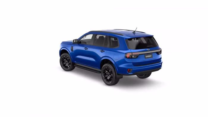 Ford Everest 2023 biến thể RWD