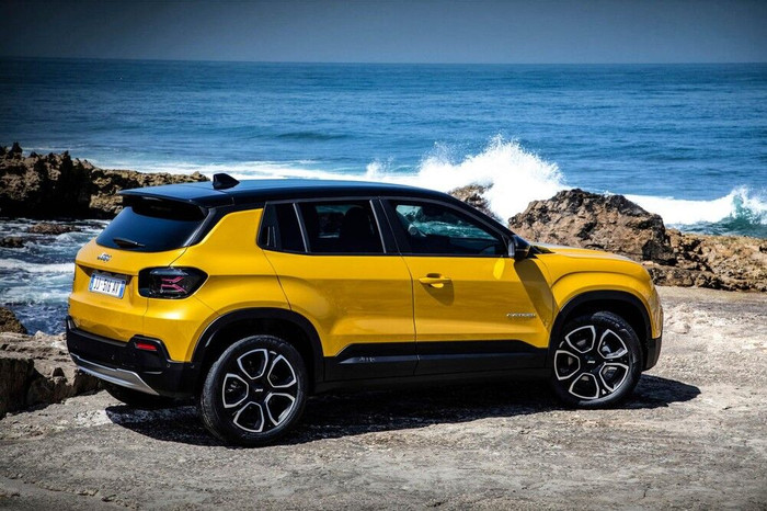 Jeep Avenger mẫu SUV chạy điện đầu tiên của Jeep tại châu Âu ảnh 4 Jeep Avenger mẫu SUV chạy điện đầu tiên của Jeep tại châu Âu ảnh 4