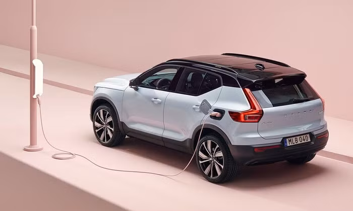 Volvo XC40 2022 ra mắt với 8 phiên bản động cơ tùy chọn ảnh 2