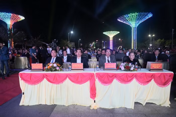 Ninh Thuận: Khai mạc “Tuần lễ Lướt ván diều Quốc tế và các sự kiện Văn hoá Du lịch" ảnh 2