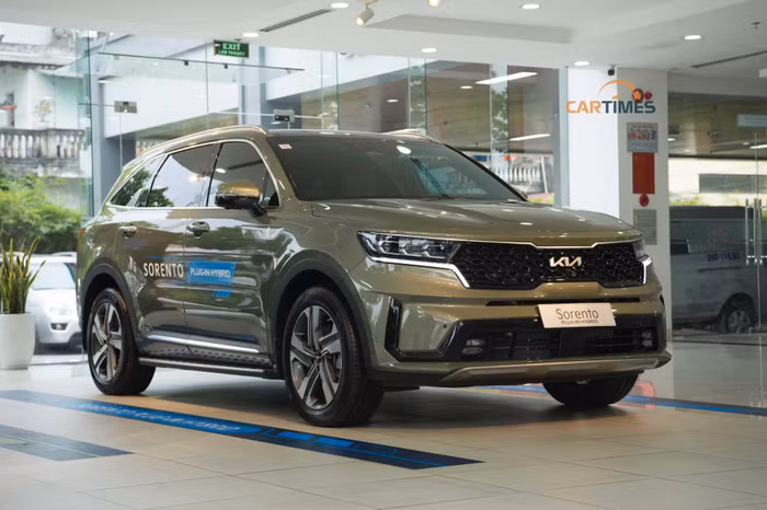 Kia Sorento PHEV cập bến đại lý: khác biệt so với bản chạy xăng và diesel, giá từ 1,4 tỷ đồng ảnh 3