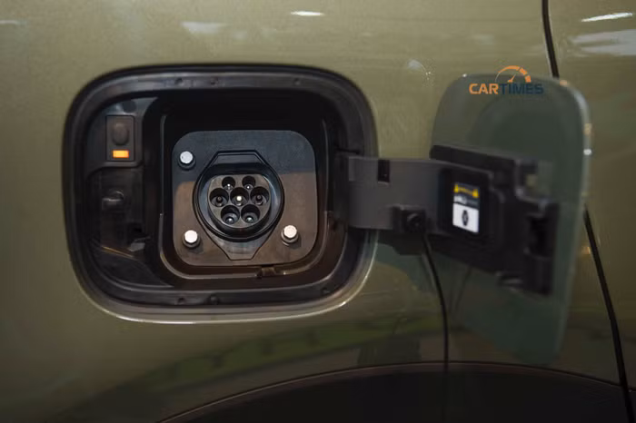 Cổng sạc trên xe Kia Sorento PHEV