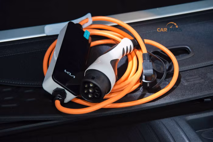 Dây sạc điện tại nhà trên Kia Sorento PHEV