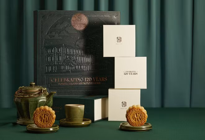 Bánh Trung thu hãng nào "đắt khét" nhất mùa Rằm năm nay? Loại đắt nhất hơn 6 triệu đồng&frasl;hộp - Ảnh 1.