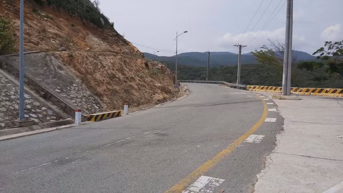 Những con đường đẹp hút hồn du khách, muốn đi lại nhiều lần - 3