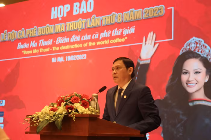 Ông Nguyễn Tuấn Hà - Phó Chủ tịch Thường trực UBND tỉnh Đắk Lắk, Trưởng Ban tổ chức Lễ hội Cà phê Buôn Ma Thuột năm 2023 phát biểu tại buổi lễ