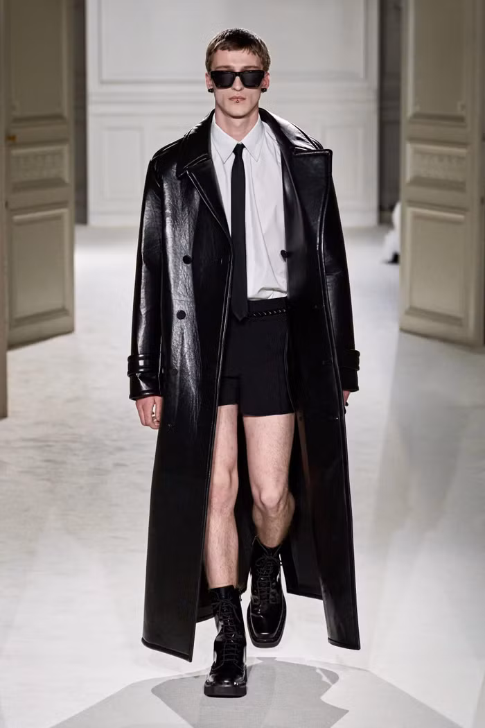 BST Valentino Thu Đông 2023