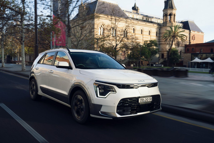 Kia Niro 2023 - Mẫu SUV cỡ nhỏ vừa chính thức chốt giá từ 30.258 USD ảnh 1