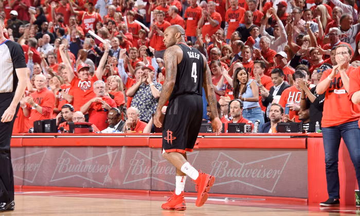 PJ Tucker - “Ông vua sneaker” trong giới NBA - P2-11