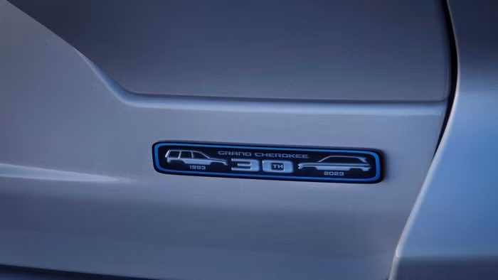 Jeep Grand Cherokee thêm phiên bản đặc biệt 30th Anniversary Edition ảnh 6