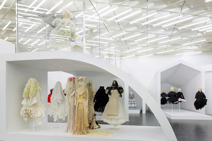 Những điều không phải ai cũng biết về thương hiệu Comme des Garçons ảnh 5 Những điều không phải ai cũng biết về thương hiệu Comme des Garçons ảnh 5