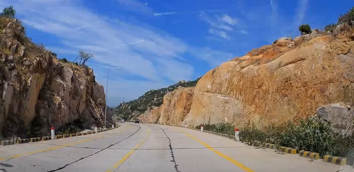 Những con đường đẹp hút hồn du khách, muốn đi lại nhiều lần - 4