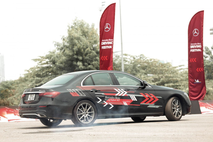 Mercedes-Benz Driving Festival 2022 trải nghiệm trên đường đua F1 ảnh 5 Mercedes-Benz Driving Festival 2022 trải nghiệm trên đường đua F1 ảnh 5