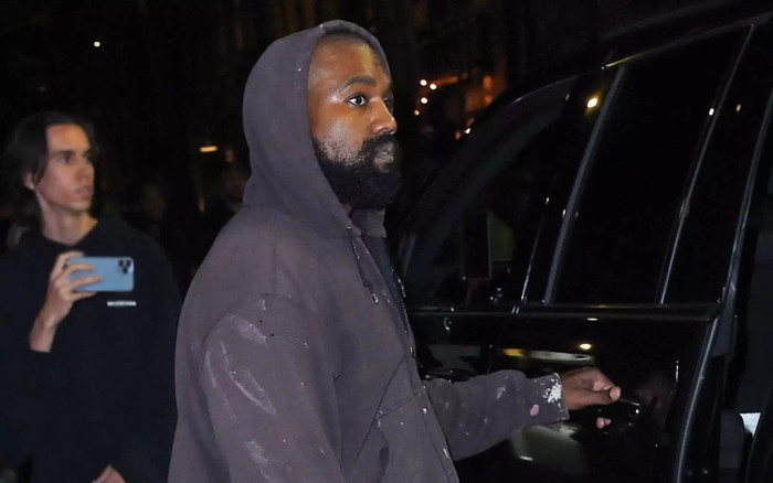 Kanye West mua mạng xã hội của hãng Parlement để được tự do ngôn luận