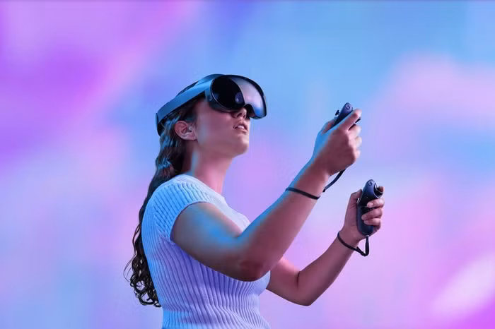 Meta ra mắt kính thực tế ảo Quest Pro VR có giá 1.500 USD