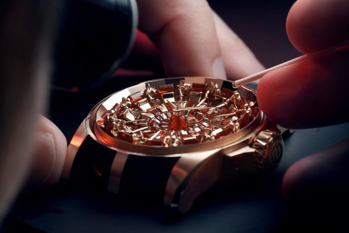 Roger Dubuis: Mang đến một định nghĩa mới cho những "chiếc máy thời gian"