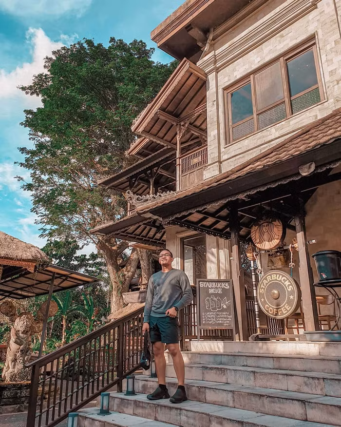 6 cửa hàng cà phê Starbucks đẹp nhất châu Á - 3