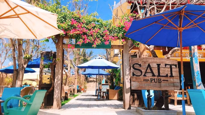 Salt Pub & Restaurant