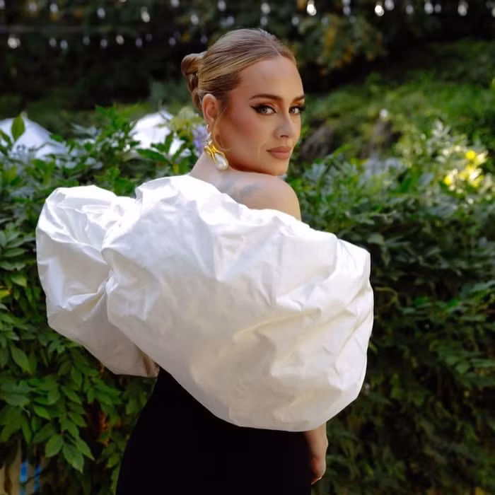 Gần 2 triệu người đang ná thở vì dung mạo đỉnh cao của Adele! - Ảnh 3.
