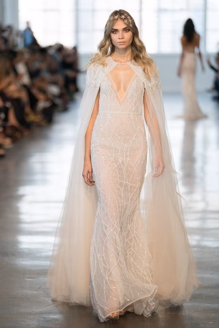 Những mẫu áo cưới "lên ngôi" cho mùa cưới 2021 ảnh 4